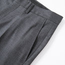 Traje gris a cuadros de tres piezas con un botón para hombre